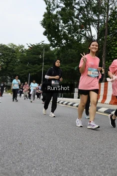 Runner Photo 4304199