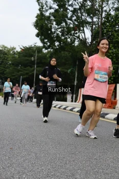 Runner Photo 4304202
