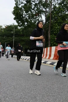 Runner Photo 4304204