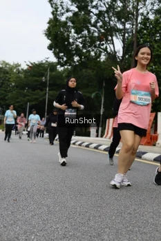 Runner Photo 4304208