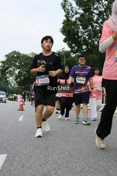 Runner Photo 4304210