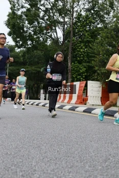 Runner Photo 4304211