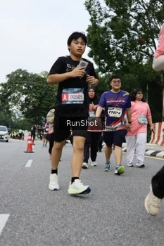 Runner Photo 4304213
