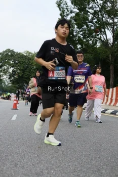 Runner Photo 4304214