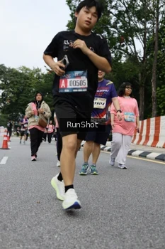 Runner Photo 4304215