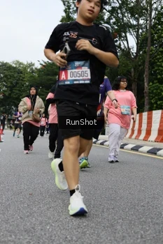 Runner Photo 4304218