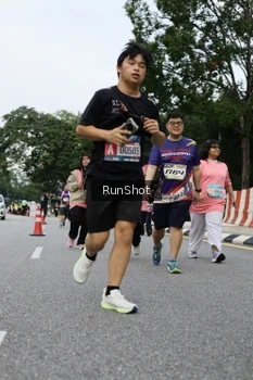 Runner Photo 4304219
