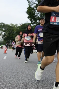 Runner Photo 4304226