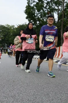 Runner Photo 4304230