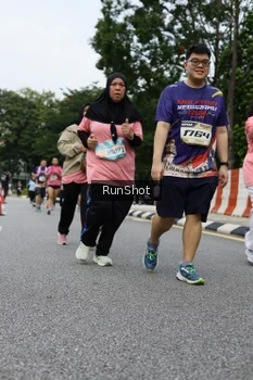 Runner Photo 4304231