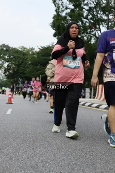 Runner Photo 4304238