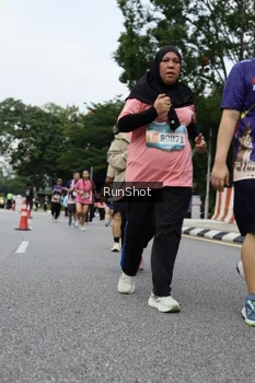 Runner Photo 4304239