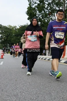 Runner Photo 4304241