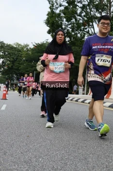 Runner Photo 4304244