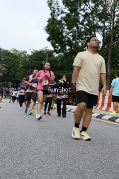 Runner Photo 4304245