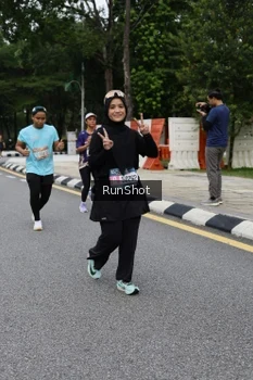 Runner Photo 4304256