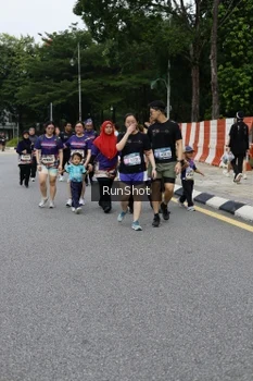 Runner Photo 4304262