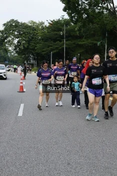 Runner Photo 4304270