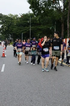 Runner Photo 4304271
