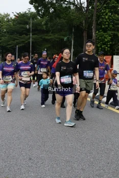Runner Photo 4304273