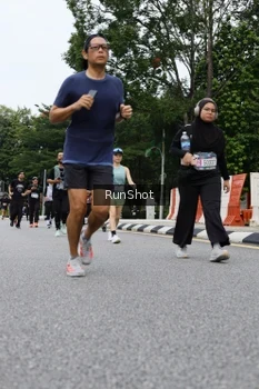 Runner Photo 4304274