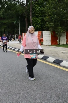 Runner Photo 4304286