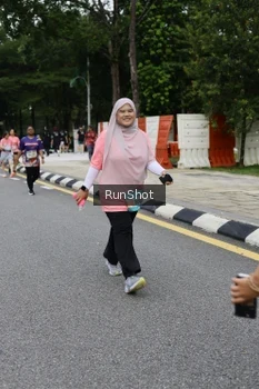 Runner Photo 4304295