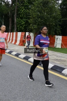 Runner Photo 4304298