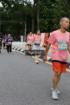 Runner Photo 4304313