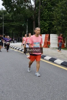 Runner Photo 4304319