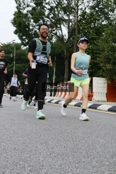 Runner Photo 4304320