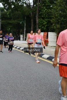 Runner Photo 4304328