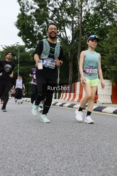 Runner Photo 4304337