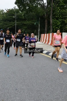 Runner Photo 4304338