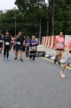 Runner Photo 4304345