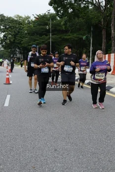 Runner Photo 4304348