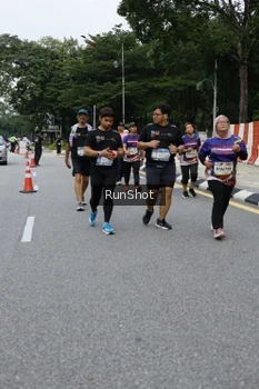 Runner Photo 4304352