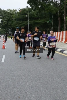 Runner Photo 4304353