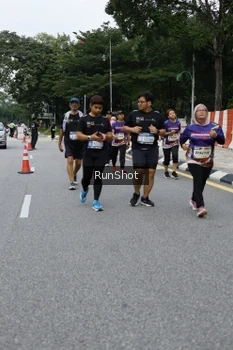 Runner Photo 4304354