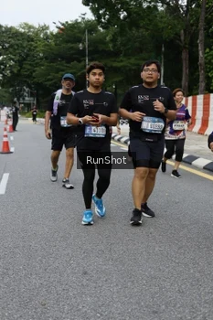 Runner Photo 4304361