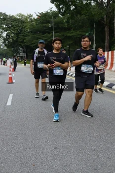 Runner Photo 4304366