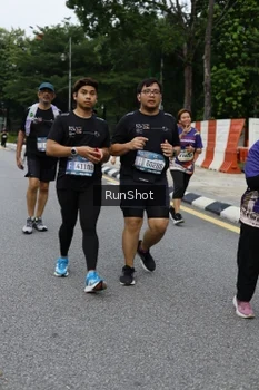 Runner Photo 4304367