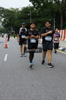 Runner Photo 4304370