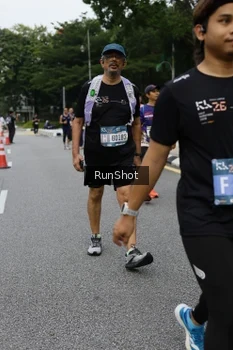 Runner Photo 4304371