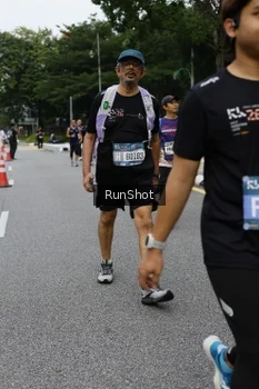 Runner Photo 4304372