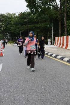 Runner Photo 4304381