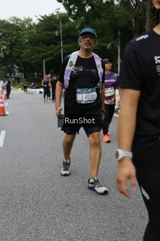 Runner Photo 4304383