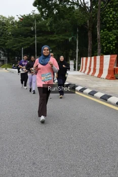 Runner Photo 4304387