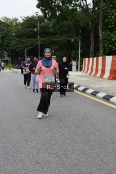 Runner Photo 4304388