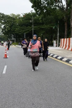 Runner Photo 4304390